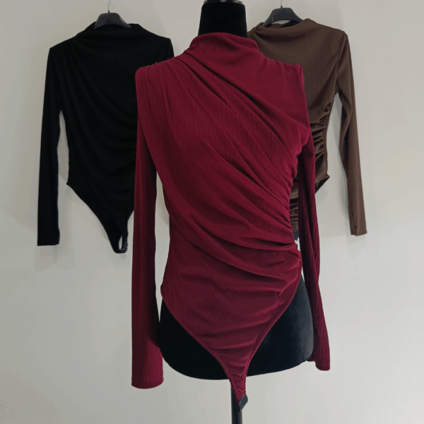 Body fruncido burdeos